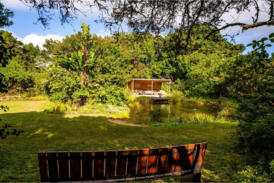 5 Bedroom Property for Sale in Theescombe Eastern Cape